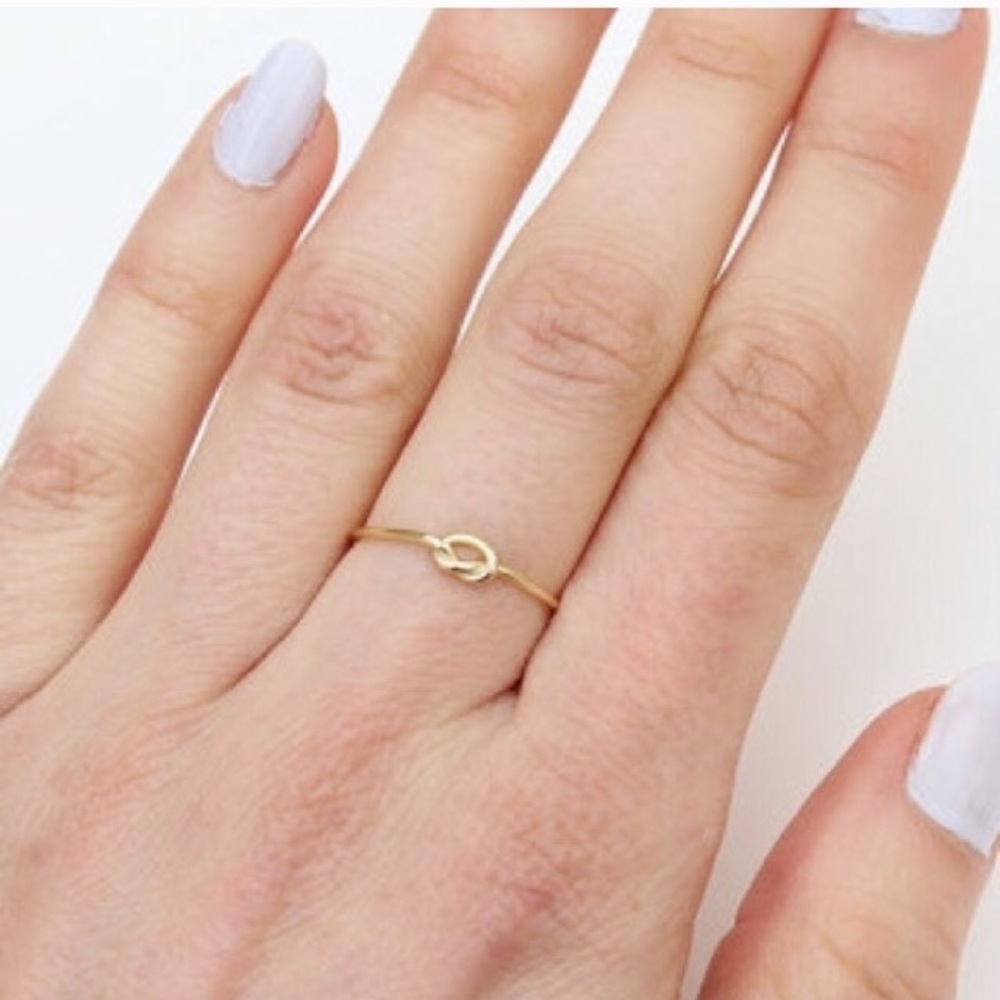 🔴KNOT RING - Picture 2 of 3
